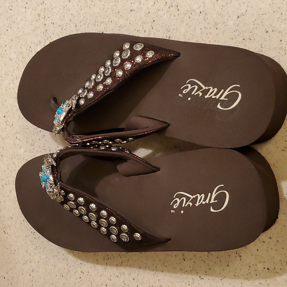 NWOT!  Western bling flip flops - Picture 7 of 11